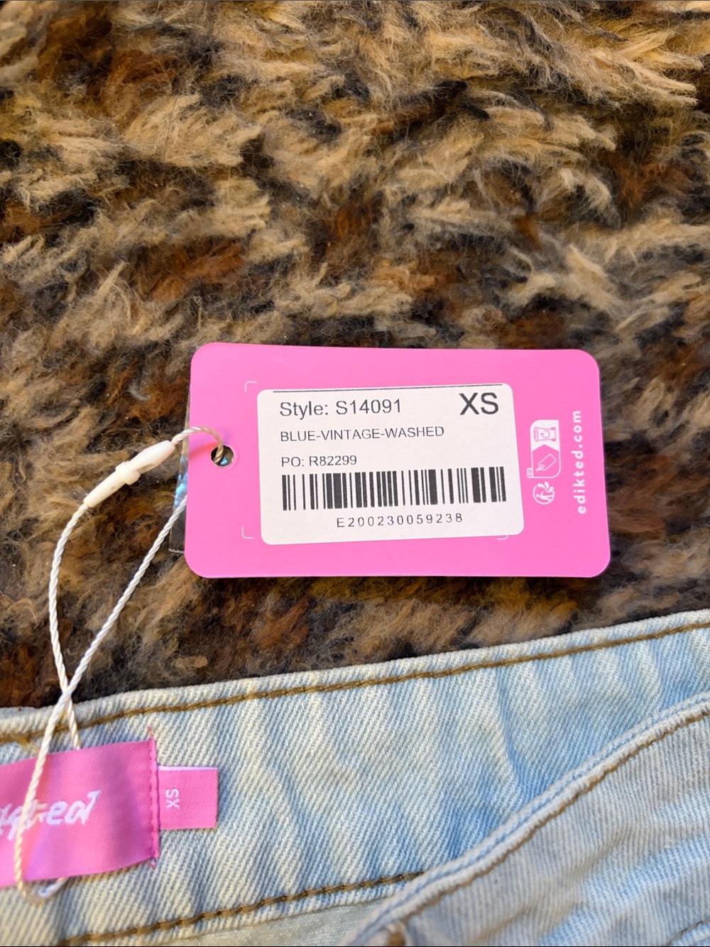 Edikted Raelynn Washed Low Rise Baggy Jeans - Picture 5 of 5